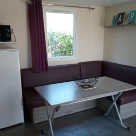 مكان تخييم Mobil 4 Pers, Terrasse Au - Api-1-52-709